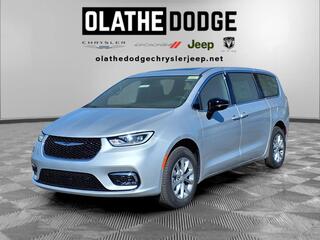 2026 Chrysler Pacifica for sale in Olathe KS