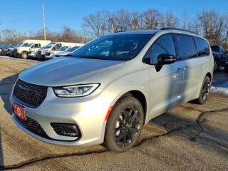 2026 Chrysler Pacifica for sale in Burlington WI