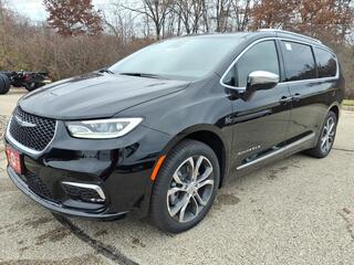 2026 Chrysler Pacifica for sale in Burlington WI