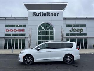 2025 Chrysler Pacifica