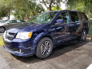 2017 Dodge Grand Caravan for sale in Palm Beach Gardens FL