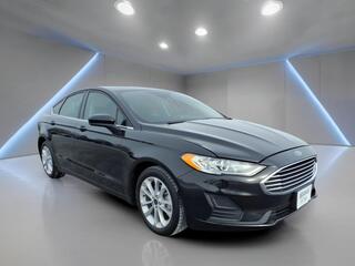 2020 Ford Fusion Hybrid for sale in Freeport IL