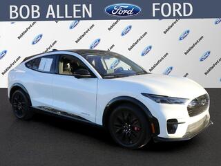 2025 Ford Mustang Mach-E