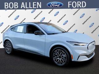 2025 Ford Mustang Mach-E