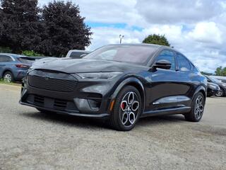 2022 Ford Mustang Mach-E for sale in Farmington Hills MI