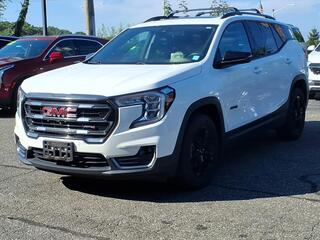 2022 Gmc Terrain for sale in Smithtown NY