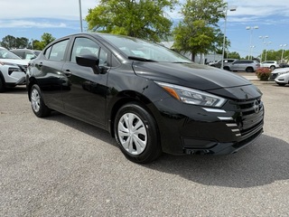 2025 Nissan Versa
