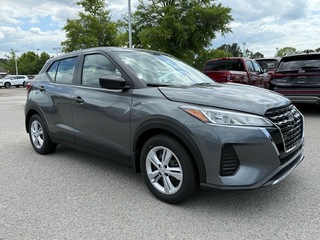 2025 Nissan Kicks Play