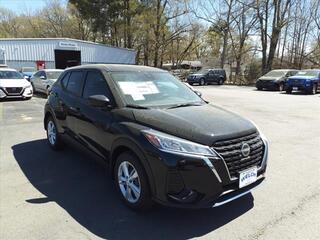 2025 Nissan Kicks Play