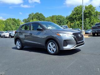 2025 Nissan Kicks Play