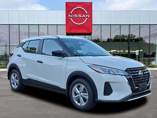 2025 Nissan Kicks Play