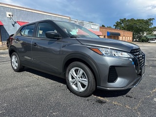2025 Nissan Kicks Play