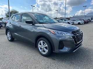 2025 Nissan Kicks Play