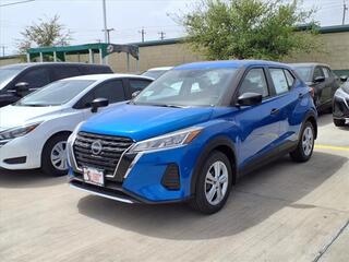 2025 Nissan Kicks Play