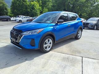 2025 Nissan Kicks Play