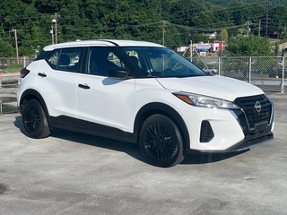 2023 Nissan Kicks