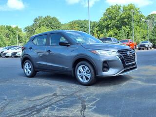 2025 Nissan Kicks Play