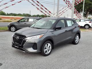 2025 Nissan Kicks Play