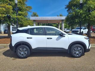 2025 Nissan Kicks