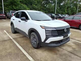 2025 Nissan Kicks