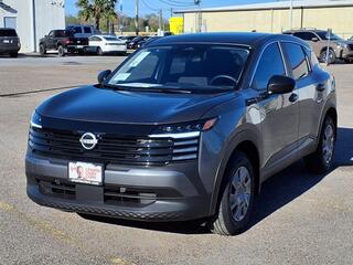2025 Nissan Kicks