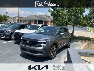 2025 Nissan Kicks