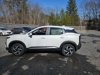 2025 Nissan Kicks