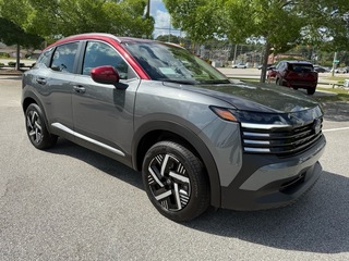 2025 Nissan Kicks