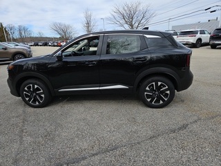 2025 Nissan Kicks