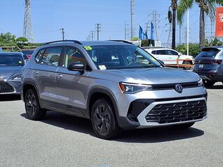 2025 Volkswagen Taos