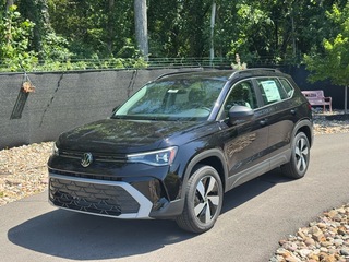 2025 Volkswagen Taos