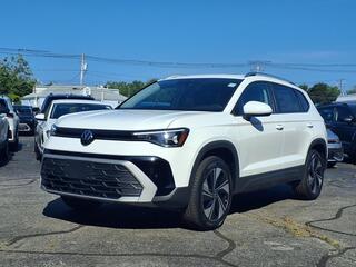 2025 Volkswagen Taos