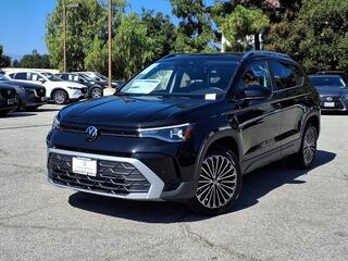 2025 Volkswagen Taos
