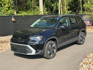 2025 Volkswagen Taos
