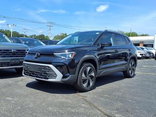 2025 Volkswagen Taos