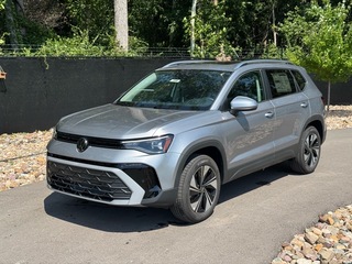 2025 Volkswagen Taos