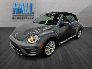 2017 Volkswagen Beetle Convertible for sale in Brookfield WI