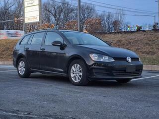 2017 Volkswagen Golf Sportwagen