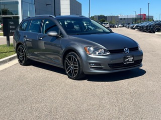 2017 Volkswagen Golf Sportwagen