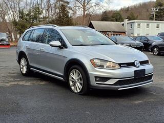 2017 Volkswagen Golf Alltrack