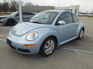 2010 Volkswagen New Beetle