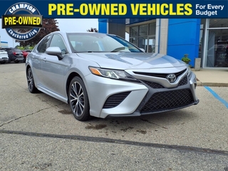 2018 Toyota Camry for sale in Fowlerville MI