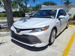 2018 Toyota Camry Hybrid for sale in Riviera Beach FL