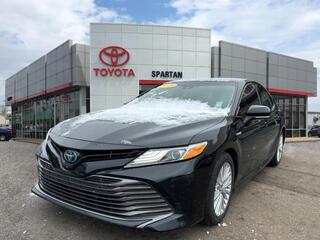 2018 Toyota Camry Hybrid for sale in Lansing MI