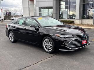 2020 Toyota Avalon Hybrid for sale in Janesville WI