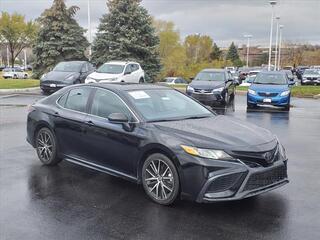 2021 Toyota Camry for sale in Burnsville MN