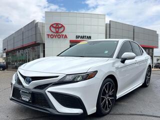 2021 Toyota Camry Hybrid for sale in Lansing MI