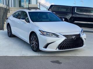 2024 Lexus ES 250