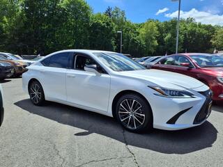 2024 Lexus ES 250