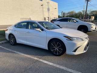 2023 Lexus ES 250